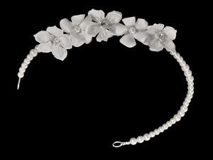 Pearl head piece with flowers