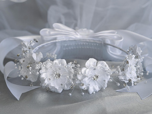 24" Veil - Silk & Organza flowers with pearls & rhinestones