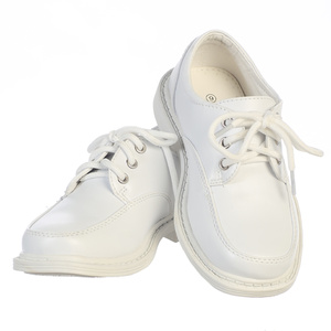 Boys lace up matte shoes