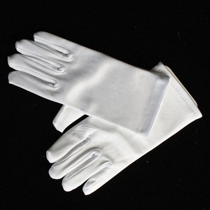 Short satin gloves
